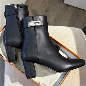 Brand new hermes Saint Germain ankle boot
Size 36
Color: black